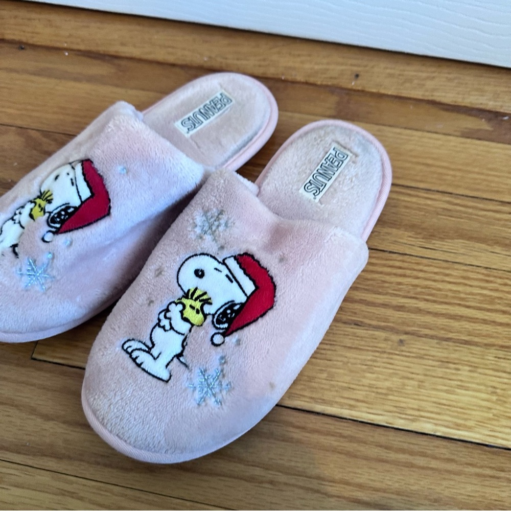 Peanuts Ladies Slippers US Size M 7/8 Pink Furry Snoopy Woodstock House Shoes - Picture 7 of 13